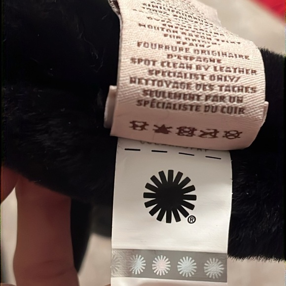 Brand New UGG Wool Black Leather Shorty Touchscreen Tech Gloves Sheepskin Cuff - Picture 15 of 16